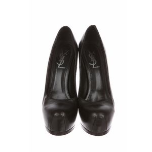 Black leather Yves Saint Laurent Tribute Size 8